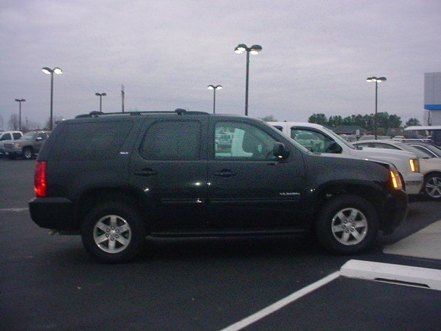GMC Yukon LX Wagon 4D Unspecified