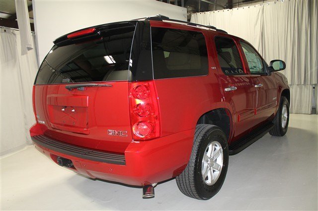 GMC Yukon 2012 photo 3