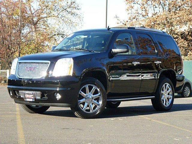 GMC Yukon 2012 photo 2