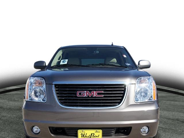 GMC Yukon 2012 photo 1