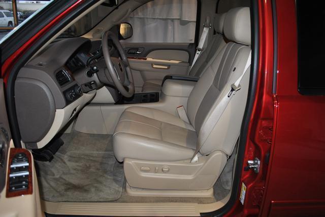 GMC Yukon LS Flex Fuel 4x4 This Is One Of Our Best Bargains SUV