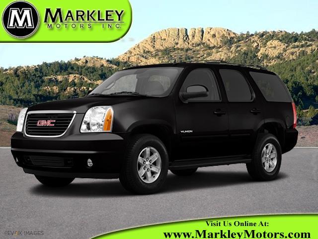 GMC Yukon 2013 photo 2