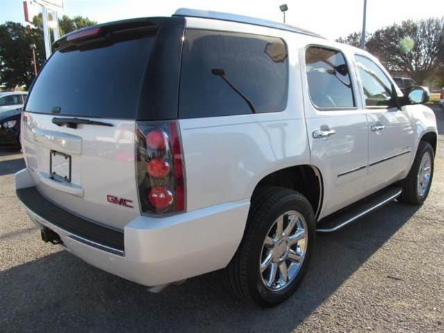 GMC Yukon EX Sedan 4D SUV