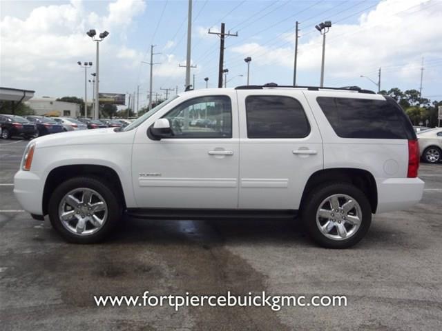 GMC Yukon 2013 photo 1
