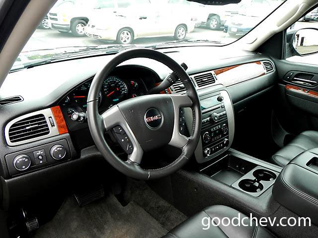 GMC Yukon 2013 photo 4