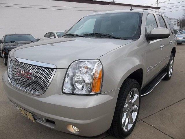GMC Yukon 2013 photo 3