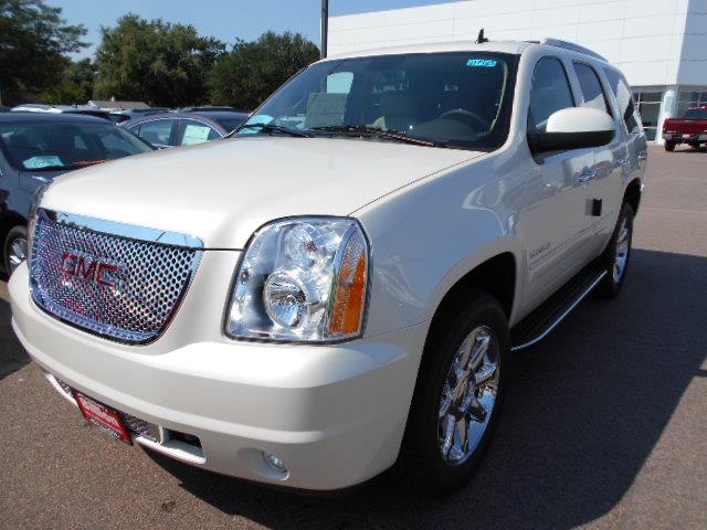 GMC Yukon 2014 photo 3