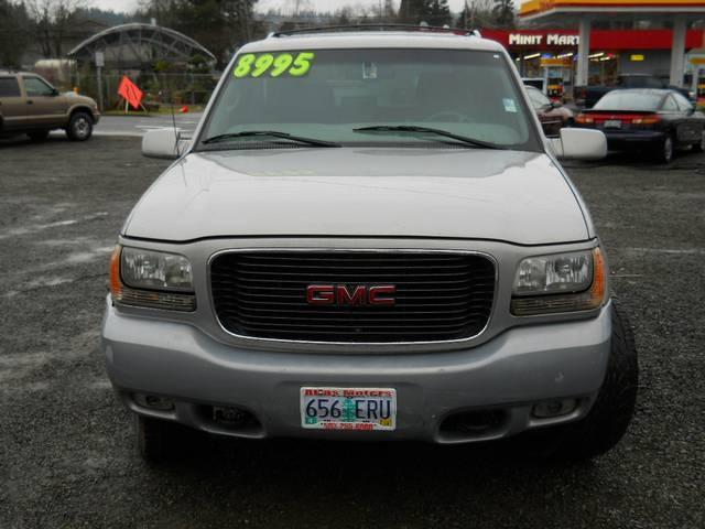 GMC Yukon Denali 1999 photo 1