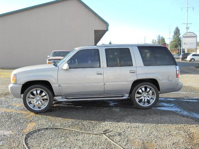 GMC Yukon Denali 1999 photo 3
