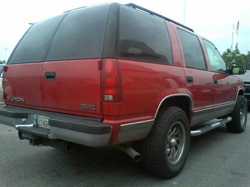 GMC Yukon Denali 1999 photo 3