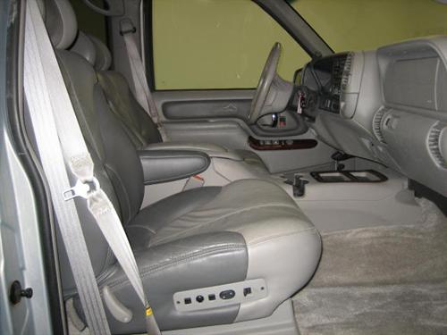 GMC Yukon Denali 1999 photo 2