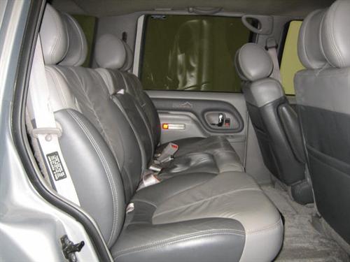 GMC Yukon Denali 1999 photo 3
