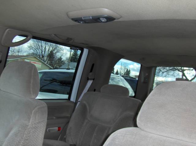 GMC Yukon Denali 1999 photo 4