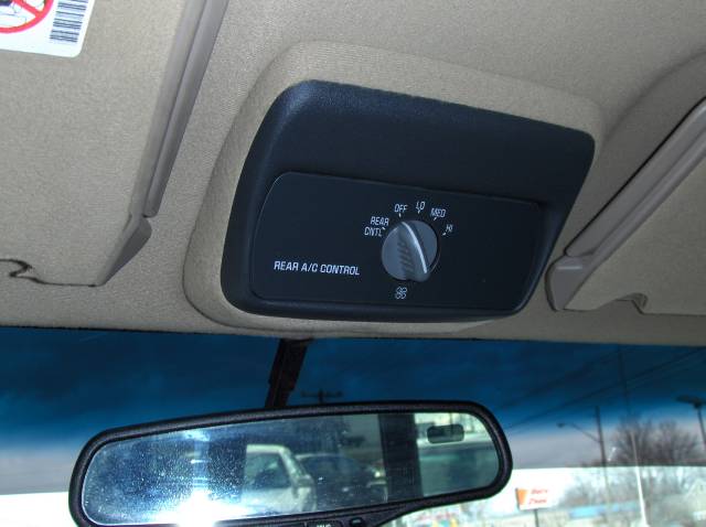 GMC Yukon Denali 1999 photo 5