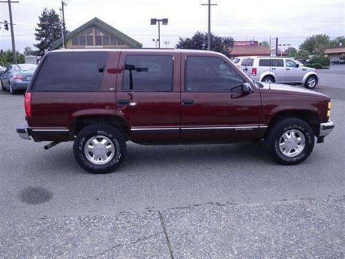 GMC Yukon Denali 1999 photo 3