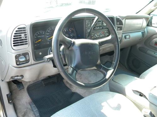 GMC Yukon Denali 1999 photo 2