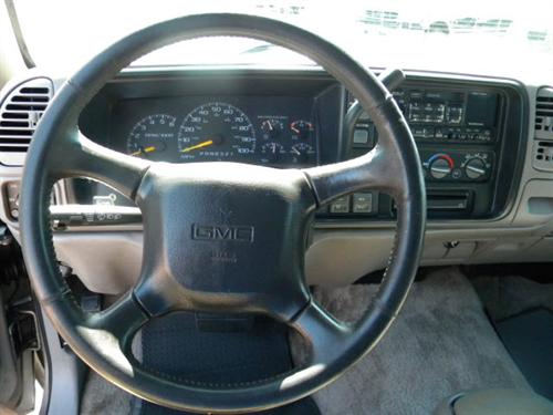 GMC Yukon Denali 1999 photo 1