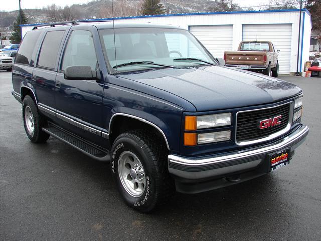 GMC Yukon Denali 1999 photo 1
