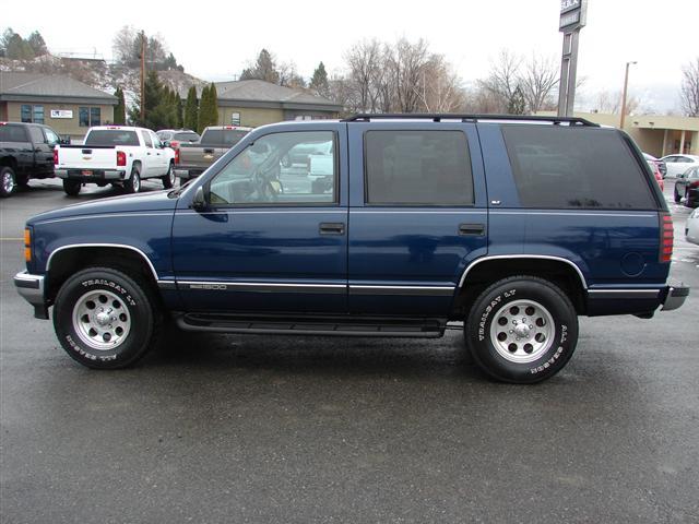 GMC Yukon Denali 1999 photo 4