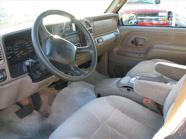 GMC Yukon Denali 1999 photo 3