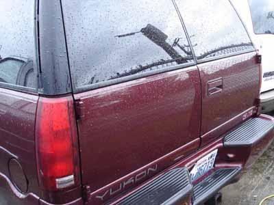 GMC Yukon Denali 1999 photo 1