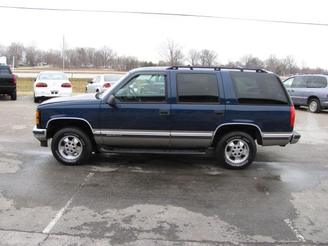 GMC Yukon Denali 1999 photo 4