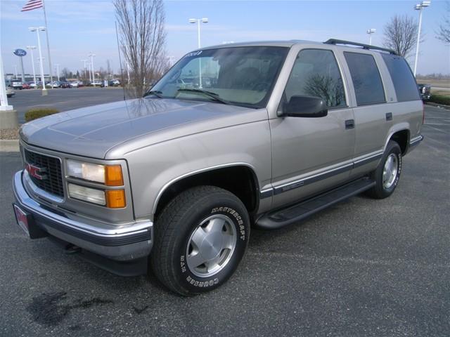 GMC Yukon Denali SLT Sport Utility