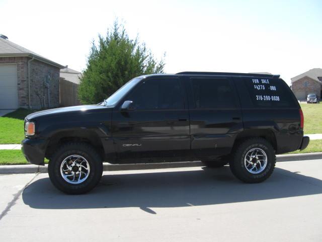 GMC Yukon Denali 1999 photo 2