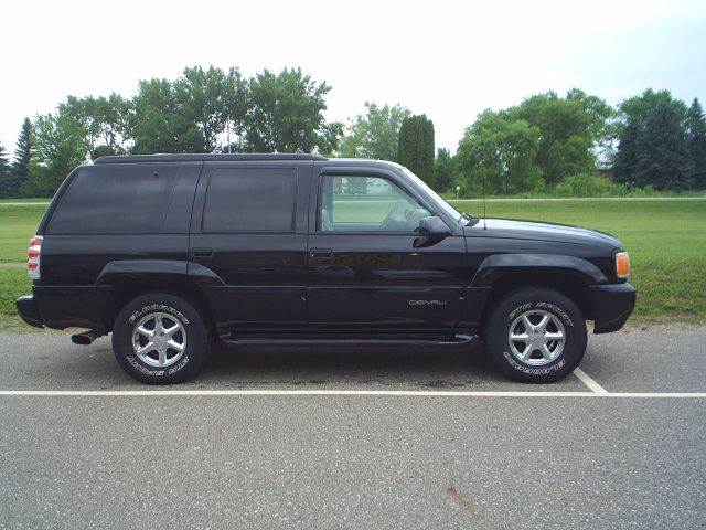 GMC Yukon Denali EX Automatic W/leatherdvd RES SUV