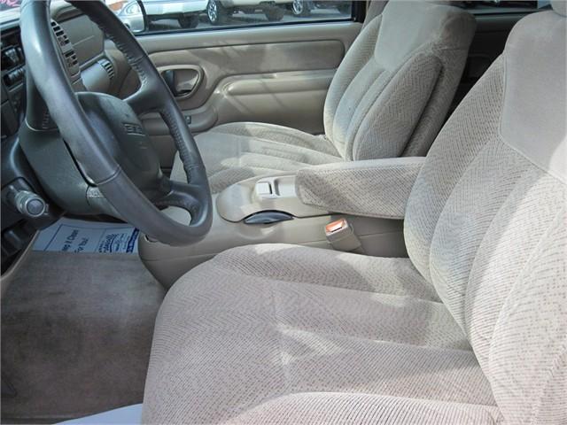 GMC Yukon Denali 1999 photo 4