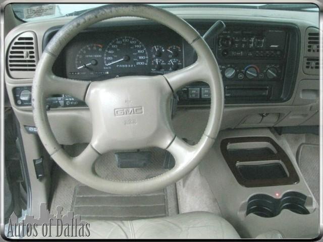 GMC Yukon Denali 1999 photo 3