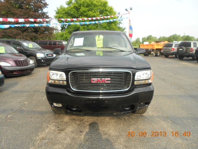 GMC Yukon Denali 1999 photo 2