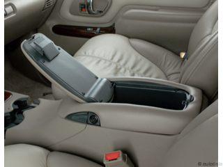 GMC Yukon Denali 2000 photo 1