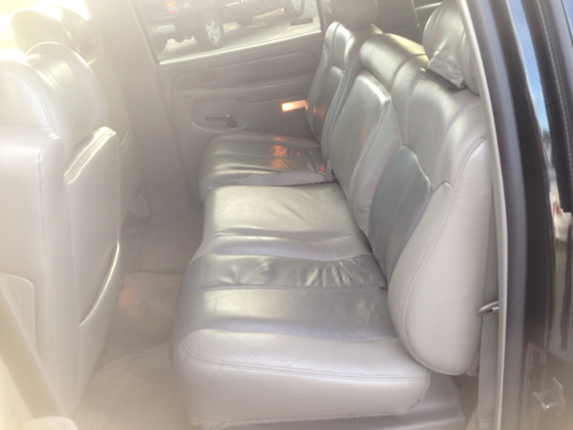 GMC Yukon Denali 2001 photo 1