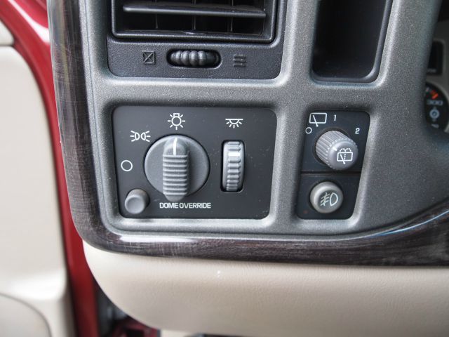 GMC Yukon Denali 2001 photo 15