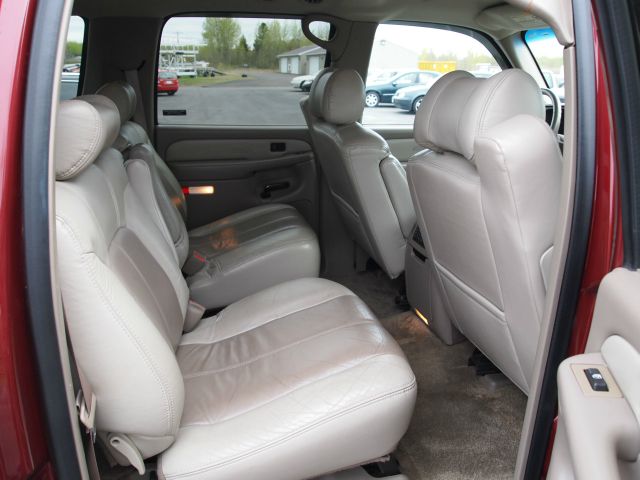 GMC Yukon Denali 2001 photo 29