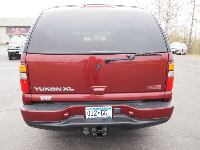 GMC Yukon Denali 2001 photo 5