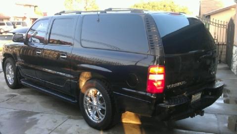 GMC Yukon Denali 2001 photo 1