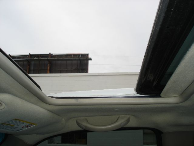 GMC Yukon Denali 2002 photo 1