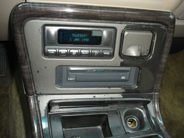 GMC Yukon Denali 2002 photo 10