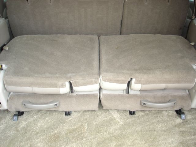 GMC Yukon Denali 2002 photo 16