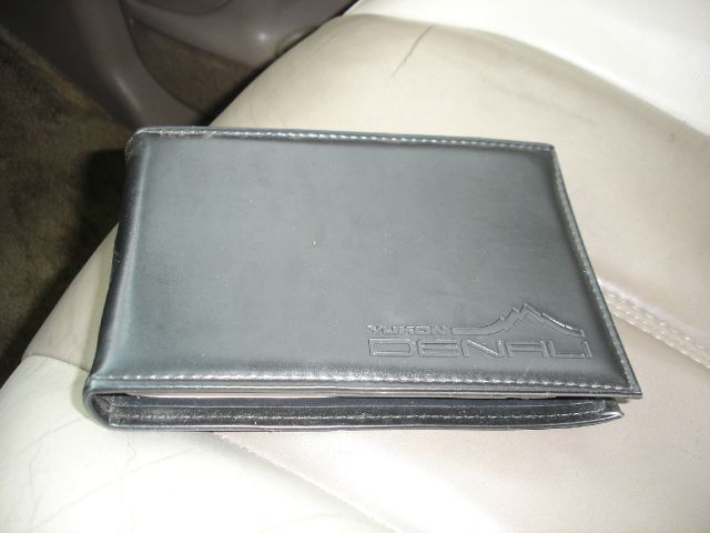 GMC Yukon Denali 2002 photo 4