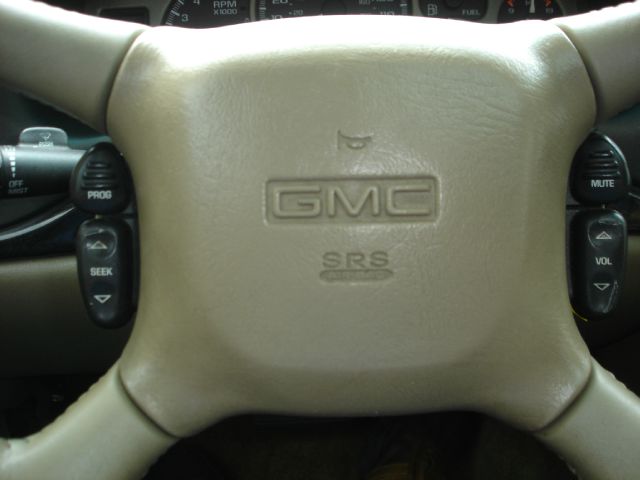 GMC Yukon Denali 2002 photo 7
