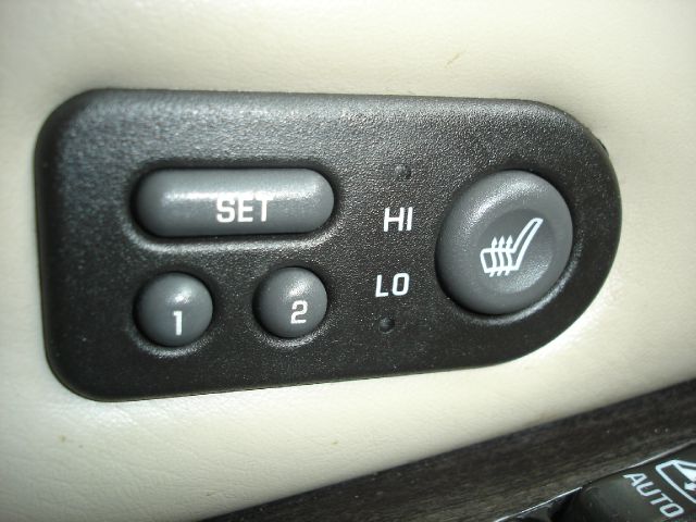 GMC Yukon Denali 2002 photo 8