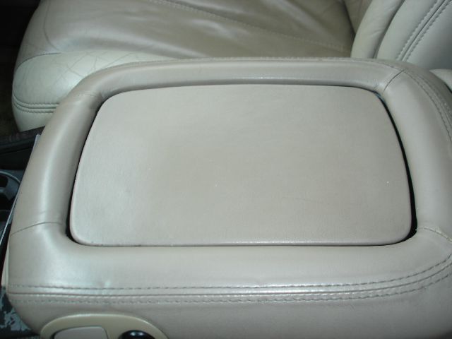 GMC Yukon Denali 2002 photo 9