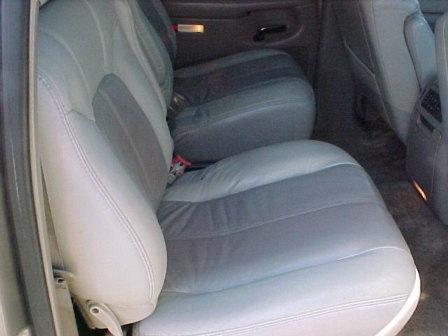 GMC Yukon Denali 2002 photo 1