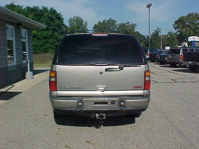 GMC Yukon Denali 2002 photo 4