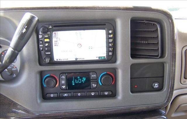 GMC Yukon Denali 2003 photo 3