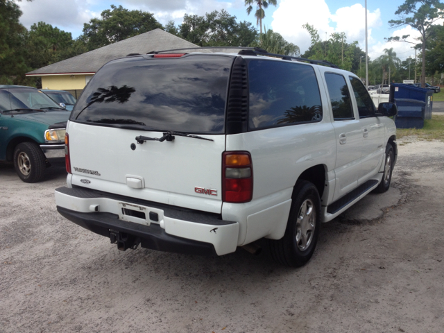 GMC Yukon Denali 2003 photo 4