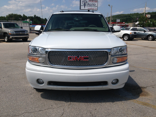 GMC Yukon Denali Base SUV
